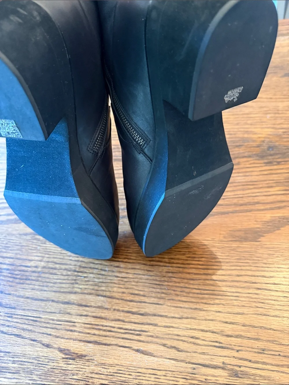 Eileen Fisher platform 70’s inspired Black Leather Zip Ankle Booties 9 1/2